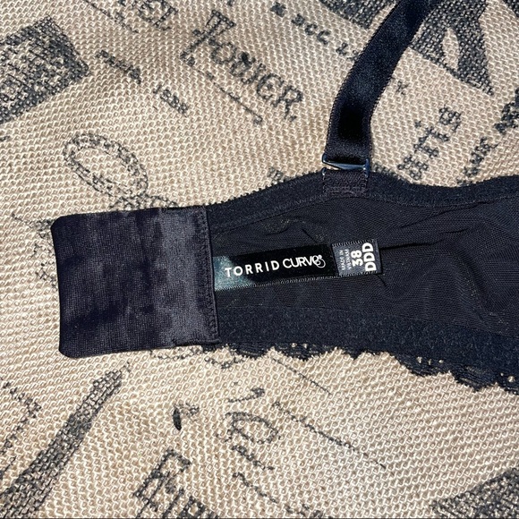 Torrid Curves NWOT! Lace Black Rinse Thoroughly Line Dry Push-Up Plunge Bra - Picture 9 of 10